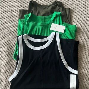 Tank top bundle